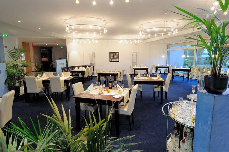 Euro Park Hotel Hennef Геннеф Ресторан фото